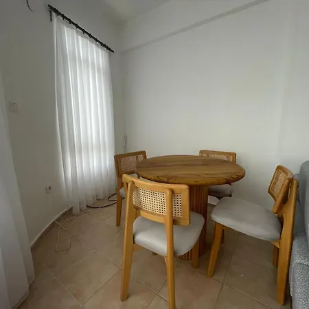 Ferah Ve Nezih 博德鲁姆