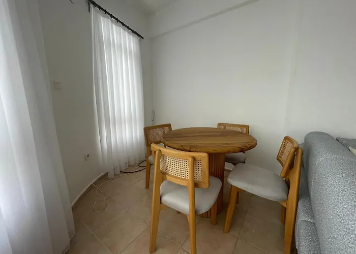 Ferah Ve Nezih 博德鲁姆